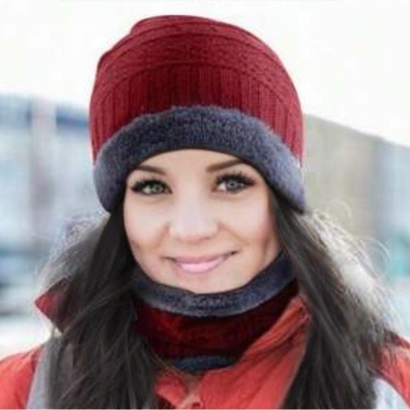 NWT Beanie & Neck Warmer Set - Picture 2 of 4